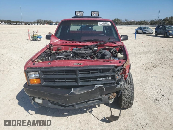 1989 Dodge Dakota z VIN 1B7GG66X6KS127702, wystawiony jako Copart lot #43276685 z przebiegiem 121 862 mil mil oraz Czysty tytuł • Clean title. Historia ofert i sprzedaży dostępna na DreamBid. Obrazek 5.