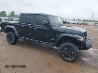 2023 Jeep Gladiator Overland с VIN 1C6JJTFM9PL593659, выставлен на аукционе IAAI как лот 42470253 с пробегом 34 374 миль миль и . История ставок и продаж доступна на DreamBid. Изображение 1.