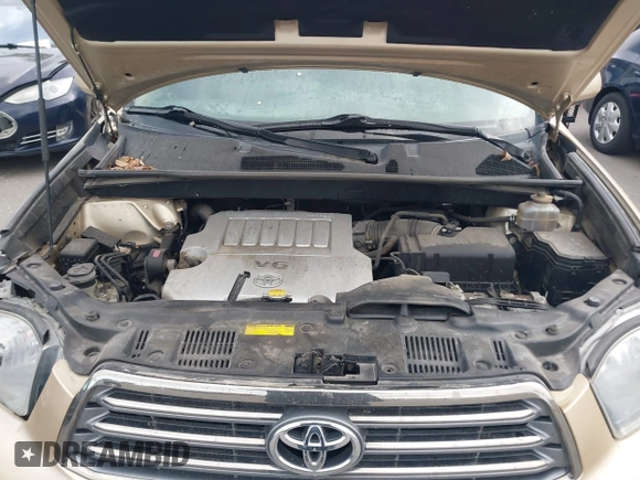 2008 Toyota Highlander Sport z VIN JTEES43A682018882, wystawiony jako IAAI lot #42171070 z przebiegiem 207 448 mil mil oraz . Historia ofert i sprzedaży dostępna na DreamBid. Obrazek 10.