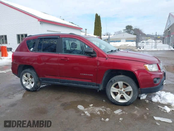 2013 Jeep Compass Sport with VIN 1C4NJDBB2DD249200, listed as a IAAI auction lot 41617232 with 186,413 mi miles. Bid and sale history available at carsss.com. Image 14.