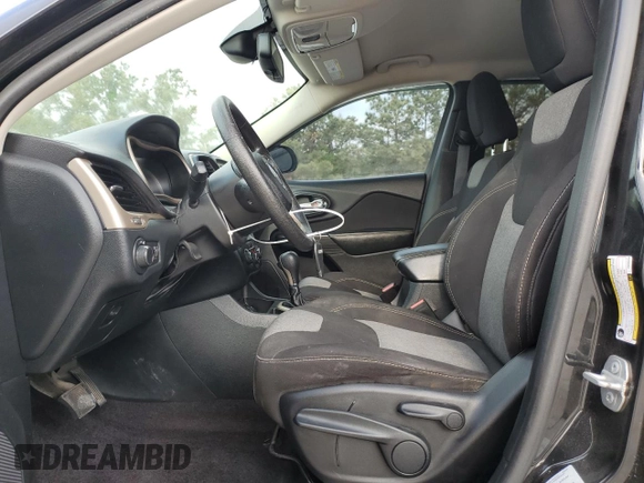 2016 Jeep Cherokee Sport z VIN 1C4PJLAB6GW208758, wystawiony jako Copart lot #53544355 z przebiegiem 103 505 mil mil oraz Szkoda całkowita • Salvage title. Historia ofert i sprzedaży dostępna na DreamBid. Obrazek 7.