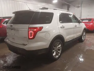 2015 Ford Explorer Limited with VIN 1FM5K8F80FGA62876, listed as a IAAI auction lot 41444117 with 132,791 mi miles. Bid and sale history available at carsss.com. Image 4.