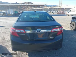 2014 Toyota Camry Hybrid LE with VIN 4T1BD1FK0EU127452, listed as a IAAI auction lot 41354543 with 1 mi miles. Bid and sale history available at carsss.com. Image 16.