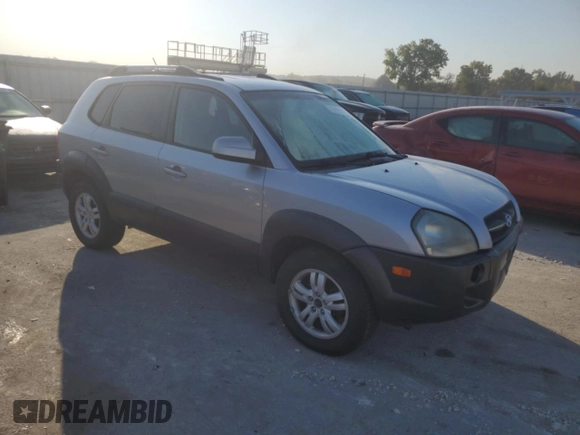 2006 Hyundai Tucson GLS with VIN KM8JN72D96U307422, listed as a Copart auction lot 75299464 with 113,578 mi miles and Salvage Title. Bid and sale history available at carsss.com. Image 4.