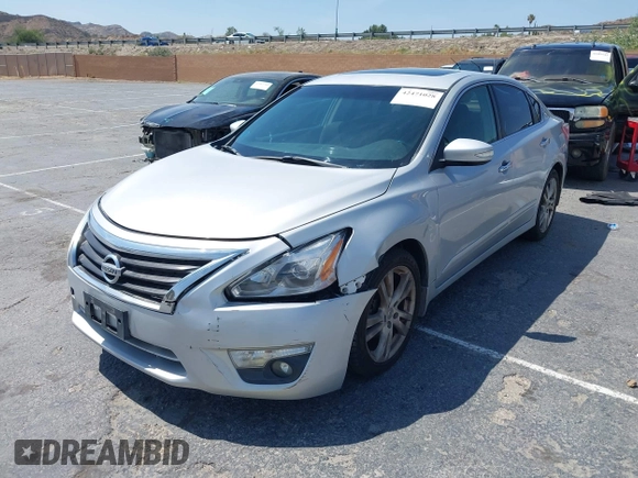 2013 Nissan Altima SV z VIN 1N4BL3AP3DN425384, wystawiony jako IAAI lot #42471028 z przebiegiem 154 095 mil mil oraz . Historia ofert i sprzedaży dostępna na DreamBid. Obrazek 2.