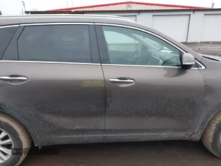 2019 Kia Sorento LX with VIN 5XYPG4A36KG498972, listed as a IAAI auction lot 41451765 with 82,339 mi miles. Bid and sale history available at carsss.com. Image 13.