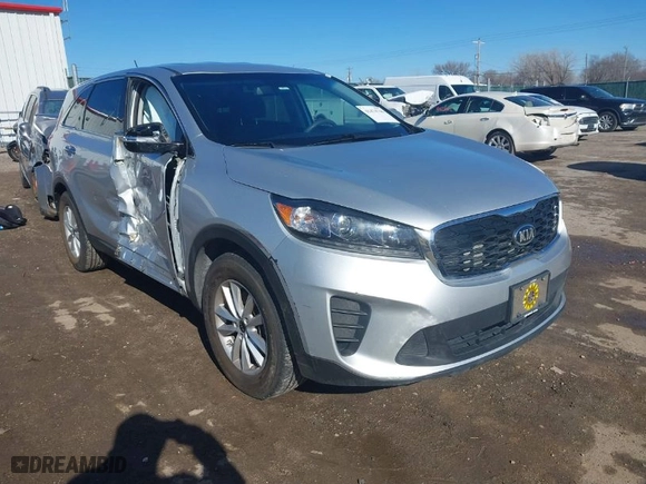 2019 Kia Sorento LX V6 with VIN 5XYPG4A52KG564094, listed as a IAAI auction lot 41474746 with NaN miles. Bid and sale history available at carsss.com. Image 1.