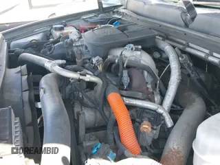 2011 Chevrolet Silverado 2500HD LT с VIN 1GC1KXC84BF107691, выставлен на аукционе IAAI как лот 42801938 с пробегом 221 068 миль миль и . История ставок и продаж доступна на DreamBid. Изображение 19.