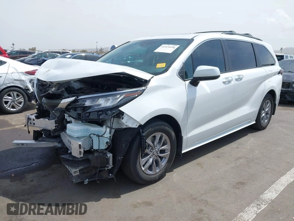 2023 Toyota Sienna XLE with VIN 5TDYSKFC8PS107895, listed as a IAAI auction lot 41924494 with 10,122 mi miles. Bid and sale history available at carsss.com. Image 2.