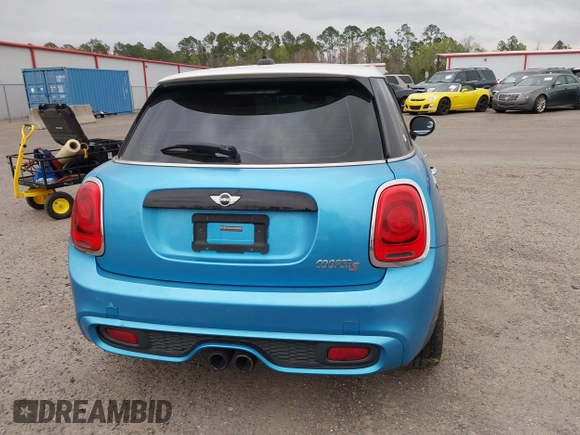 2017 MINI Hardtop 4 Door Cooper S z VIN WMWXU3C37H2F48944, wystawiony jako IAAI lot #41732140 z przebiegiem 154 563 mil mil oraz . Historia ofert i sprzedaży dostępna na DreamBid. Obrazek 16.