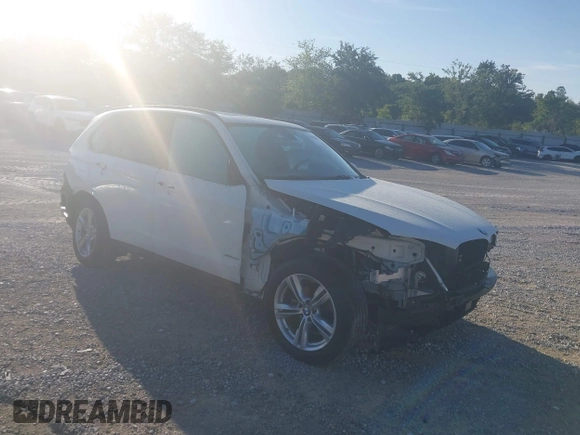 2015 BMW X5 xDrive35i z VIN 5UXKR0C5XF0P00041, wystawiony jako IAAI lot #42291641 z przebiegiem 73 109 mil mil oraz . Historia ofert i sprzedaży dostępna na DreamBid. Obrazek 1.