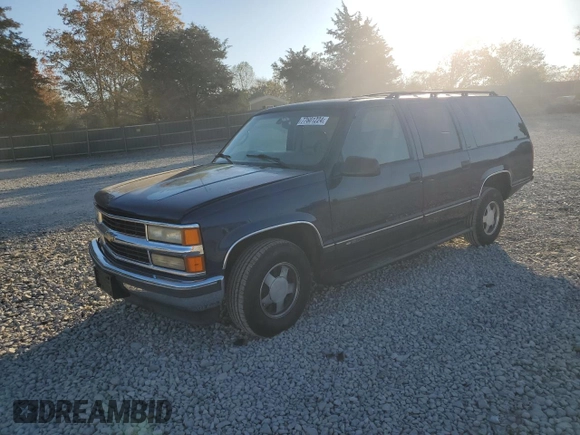 1999 Chevrolet Suburban with VIN 3GNEC16R3XG257322, listed as a Copart auction lot 77601224 with 196,923 mi miles and Salvage Title. Bid and sale history available at carsss.com. Image 1.