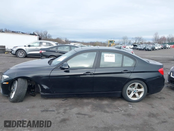 2014 BMW 3 Series 320i xDrive with VIN WBA3C3G59ENS70388, listed as a IAAI auction lot 41962815 with 195,393 mi miles. Bid and sale history available at carsss.com. Image 14.
