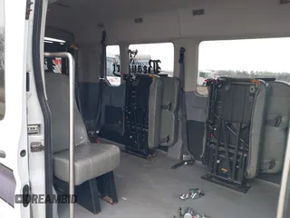 2017 Ford Transit XL с VIN 1FBZX2CM7HKA84741, выставлен на аукционе IAAI как лот 41782679 с пробегом 233 350 миль миль и . История ставок и продаж доступна на DreamBid. Изображение 8.
