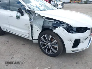 2022 Volvo XC60 Inscription Expression z VIN YV4H60DZ8N1033952, wystawiony jako IAAI lot #42281183 z przebiegiem 48 733 mil mil oraz . Historia ofert i sprzedaży dostępna na DreamBid. Obrazek 6.
