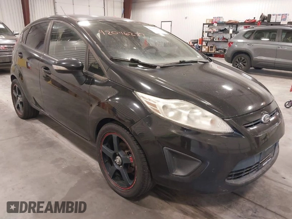 2013 Ford Fiesta SE with VIN 3FADP4EJ5DM195186, listed as a IAAI auction lot 42046227 with 137,794 mi miles. Bid and sale history available at carsss.com. Image 1.