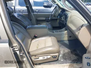 2003 Ford Explorer Sport Trac XLS z VIN 1FMZU77E23UC35868, wystawiony jako IAAI lot #42530211 z przebiegiem 223 483 mil mil oraz . Historia ofert i sprzedaży dostępna na DreamBid. Obrazek 5.