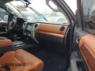 2015 Toyota Tundra 4WD Truck Platinum with VIN 5TFAW5F16FX432205, listed as a IAAI auction lot 42051601 with 121,996 mi miles. Bid and sale history available at carsss.com. Image 5.