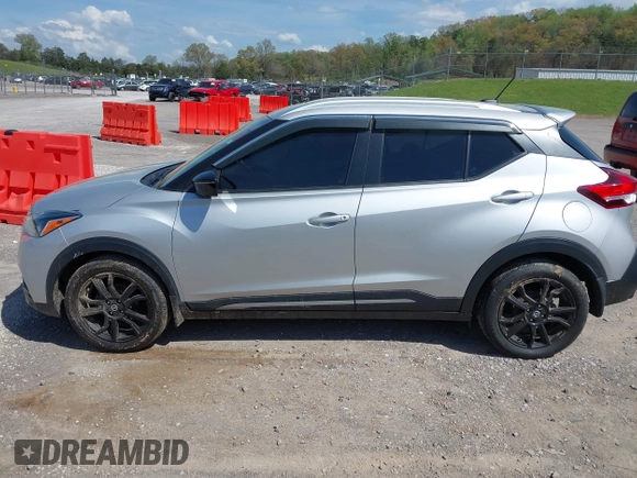 2020 Nissan Kicks SR with VIN 3N1CP5DV8LL566607, listed as a IAAI auction lot 41965487 with 52,119 mi miles. Bid and sale history available at carsss.com. Image 14.