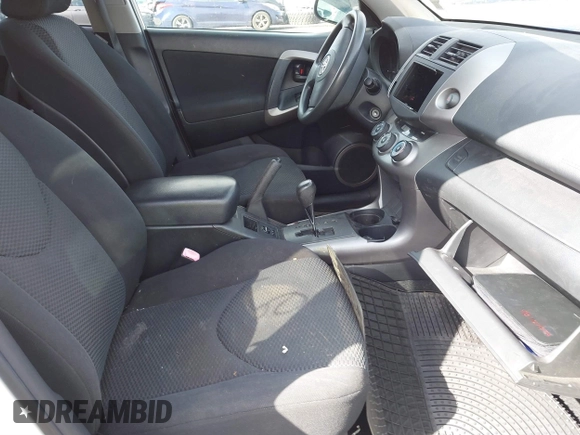 2007 Toyota RAV4 Sport with VIN JTMBD32V875108287, listed as a IAAI auction lot 41742541 with 999,999 mi miles. Bid and sale history available at carsss.com. Image 5.