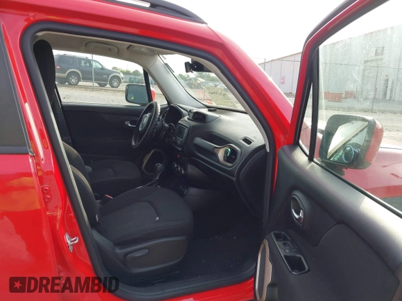 2015 Jeep Renegade Latitude with VIN ZACCJABT0FPB62548, listed as a IAAI auction lot 42139945 with 115,359 mi miles. Bid and sale history available at carsss.com. Image 5.