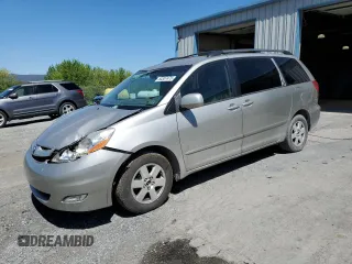 2008 Toyota Sienna XLE with VIN 5TDZK22C98S156597, listed as a Copart auction lot 54557475 with 172,418 mi miles and Salvage Title. Bid and sale history available at DreamBid. Image 1.