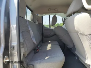 2019 Nissan Frontier SV z VIN 1N6DD0EV7KN723521, wystawiony jako Copart lot #54879745 z przebiegiem 70 856 mil mil oraz Szkoda całkowita • Salvage title. Historia ofert i sprzedaży dostępna na DreamBid. Obrazek 10.