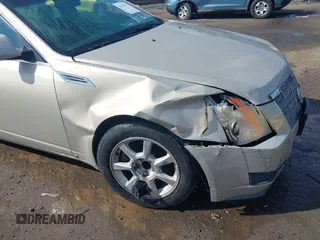 2009 Cadillac CTS RWD с VIN 1G6DF577290119328, выставлен на аукционе IAAI как лот 42508096 с пробегом 136 049 миль миль и . История ставок и продаж доступна на DreamBid. Изображение 6.
