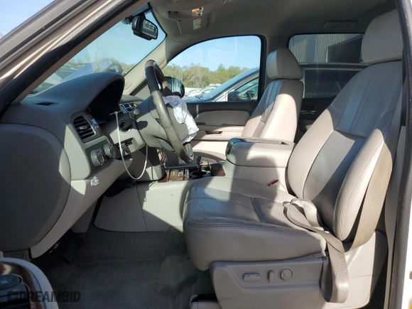 2008 Chevrolet Avalanche LTZ with VIN 3GNFK12318G199267, listed as a Copart auction lot 45420225 with 149,295 mi miles and Salvage Title. Bid and sale history available at carsss.com. Image 7.