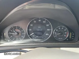 2005 Mercedes-Benz CLK 500 z VIN WDBTJ75J65F132140, wystawiony jako Copart lot #56175955 z przebiegiem 183 347 mil mil oraz Szkoda całkowita • Salvage title. Historia ofert i sprzedaży dostępna na DreamBid. Obrazek 9.
