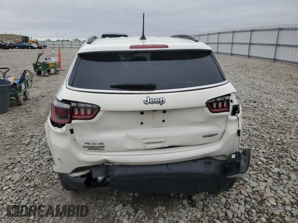 2019 Jeep Compass Latitude z VIN 3C4NJDBB5KT595474, wystawiony jako Copart lot #57227675 z przebiegiem 82 508 mil mil oraz Nie do naprawy • Non repairable. Historia ofert i sprzedaży dostępna na DreamBid. Obrazek 6.