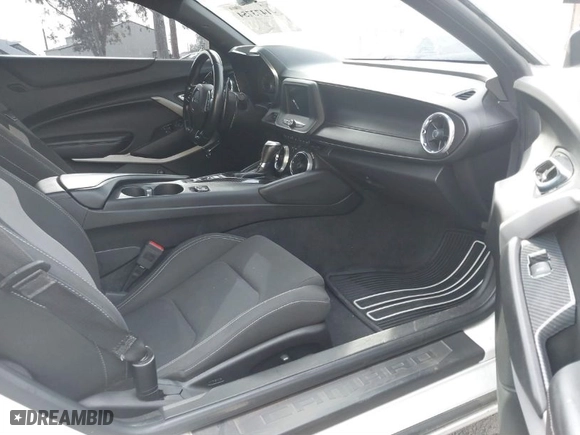 2018 Chevrolet Camaro 1LT with VIN 1G1FB1RX6J0189676, listed as a IAAI auction lot 41473754 with NaN miles. Bid and sale history available at carsss.com. Image 5.