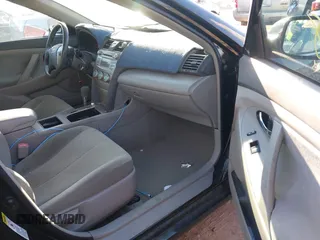 2009 Toyota Camry z VIN 4T4BE46K99R101328, wystawiony jako IAAI lot #41586888 z przebiegiem 147 706 mil mil oraz . Historia ofert i sprzedaży dostępna na DreamBid. Obrazek 5.