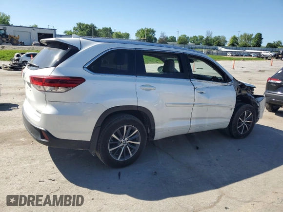 2017 Toyota Highlander XLE with VIN 5TDJZRFH9HS473495, listed as a Copart auction lot 57057035 with 123,709 mi miles and Clean title. Bid and sale history available at DreamBid. Image 3.