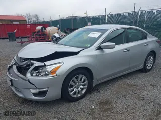 2015 Nissan Altima 2.5 S with VIN 1N4AL3AP4FN329956, listed as a IAAI auction lot 40804229 with 86,161 mi miles. Bid and sale history available at carsss.com. Image 2.
