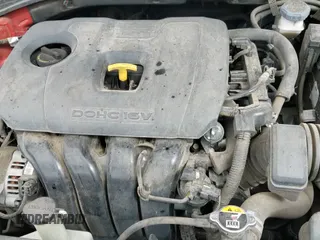 2020 Hyundai Elantra SEL z VIN 5NPD84LF8LH622631, wystawiony jako IAAI lot #43312527 z przebiegiem 84 095 mil mil oraz . Historia ofert i sprzedaży dostępna na DreamBid. Obrazek 20.