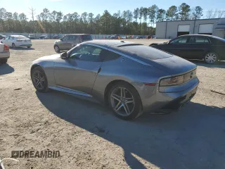 2024 Nissan Z Sport с VIN JN1BZ4AH8RM363245, выставлен на аукционе Copart как лот 88665935 с пробегом 8 087 миль миль и Списание • Salvage title. История ставок и продаж доступна на DreamBid. Изображение 2.