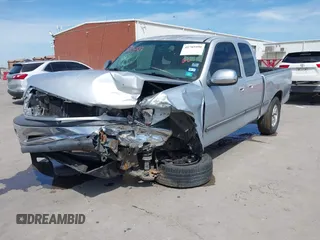 2000 Toyota Tundra SR5 with VIN 5TBRT3411YS070241, listed as a IAAI auction lot 41785990 with 204,276 mi miles and . Bid and sale history available at DreamBid. Image 6.