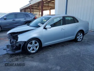 2008 Volkswagen Jetta SE с VIN 3VWRZ71K68M190527, выставлен на аукционе Copart как лот 46290195 с пробегом 114 592 миль миль и Списание • Salvage title. История ставок и продаж доступна на DreamBid. Изображение 1.
