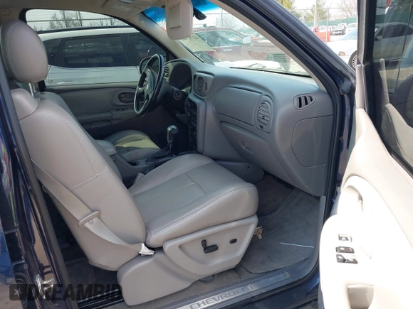 2008 Chevrolet TrailBlazer LT w/3LT with VIN 1GNDT13SX82238036, listed as a IAAI auction lot 41787961 with 188,670 mi miles. Bid and sale history available at carsss.com. Image 5.