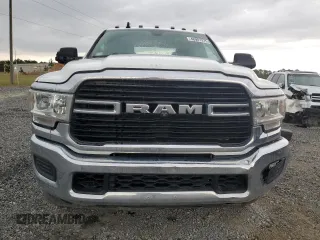 2020 Ram 2500 Tradesman z VIN 3C6UR5CL9LG111003, wystawiony jako Copart lot #48907975 z przebiegiem 220 333 mil mil oraz Szkoda całkowita • Salvage title. Historia ofert i sprzedaży dostępna na DreamBid. Obrazek 5.