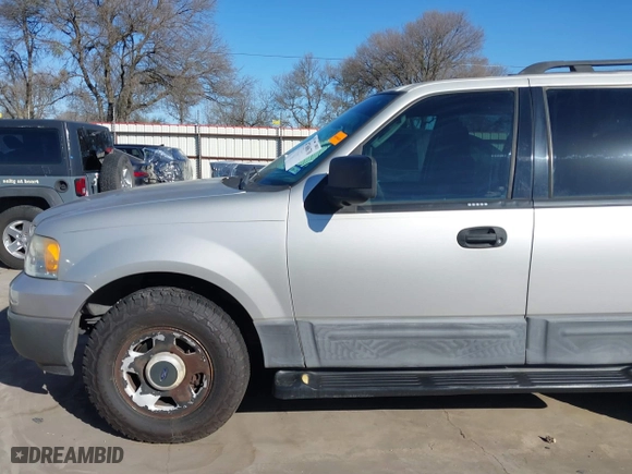 2004 Ford Expedition XLS with VIN 1FMRU13W64LB51765, listed as a IAAI auction lot 41760670 with 84,333 mi miles. Bid and sale history available at carsss.com. Image 20.