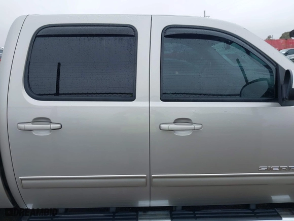 2008 GMC Sierra 1500 Work Truck with VIN 2GTEK13M881169431, listed as a IAAI auction lot 41435930 with 132,787 mi miles. Bid and sale history available at carsss.com. Image 13.