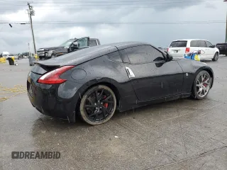 2017 Nissan 370Z z VIN JN1AZ4EH0HM953864, wystawiony jako Copart lot #60071665 z przebiegiem 18 315 mil mil oraz Szkoda całkowita • Salvage title. Historia ofert i sprzedaży dostępna na DreamBid. Obrazek 3.