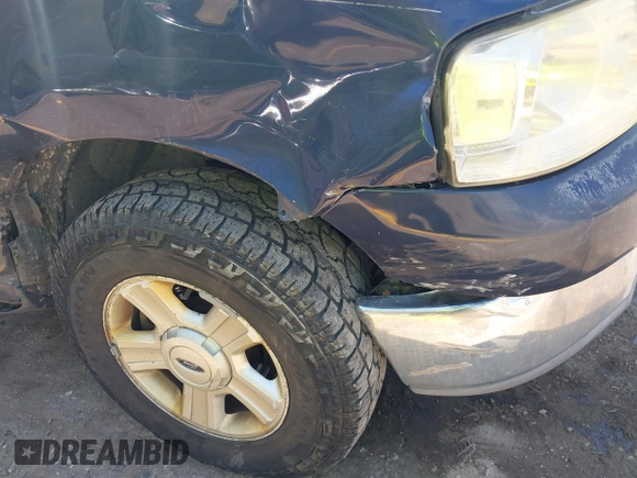 2005 Ford F-150 XLT z VIN 1FTPW12555KB44862, wystawiony jako IAAI lot #42275212 z przebiegiem 361 651 mil mil oraz . Historia ofert i sprzedaży dostępna na DreamBid. Obrazek 18.