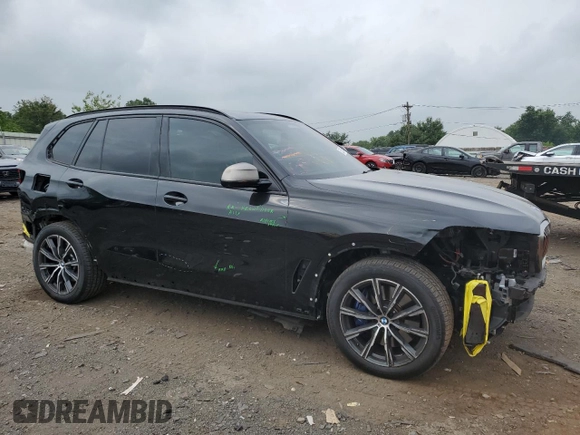 2020 BMW X5 M50i with VIN 5UXJU4C04L9C63640, listed as a Copart auction lot 63215564 with 45,172 mi miles and Salvage Title. Bid and sale history available at carsss.com. Image 4.