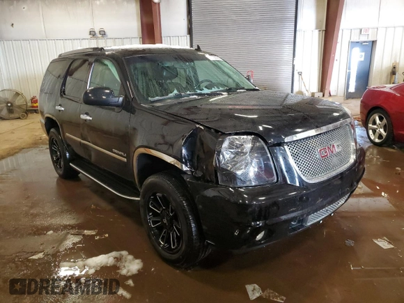 2011 GMC Yukon Denali with VIN 1GKS2EEF2BR106577, listed as a Copart auction lot 44937665 with 230,684 mi miles and Clean Title. Bid and sale history available at carsss.com. Image 4.