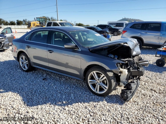 2014 Volkswagen Passat SE w/Sunroof with VIN 1VWBS7A36EC074658, listed as a Copart auction lot 81682904 with 120,402 mi miles and Salvage Title. Bid and sale history available at carsss.com. Image 4.
