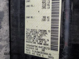 2017 Nissan Maxima S z VIN 1N4AA6AP3HC445820, wystawiony jako Copart lot #49658455 z przebiegiem 92 995 mil mil oraz Szkoda całkowita • Salvage title. Historia ofert i sprzedaży dostępna na DreamBid. Obrazek 14.