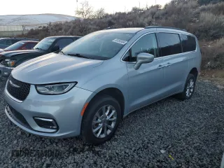 2022 Chrysler Pacifica Touring L z VIN 2C4RC3BG4NR184642, wystawiony jako Copart lot #85393494 z przebiegiem 137 326 mil mil oraz Tytuł czysty. Historia ofert i sprzedaży dostępna na DreamBid. Obrazek 1.